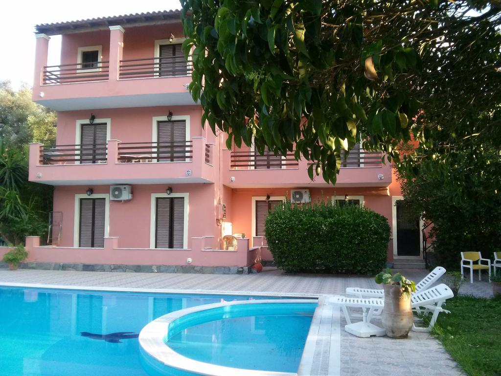 Stathis Apartments Дассия Экстерьер фото