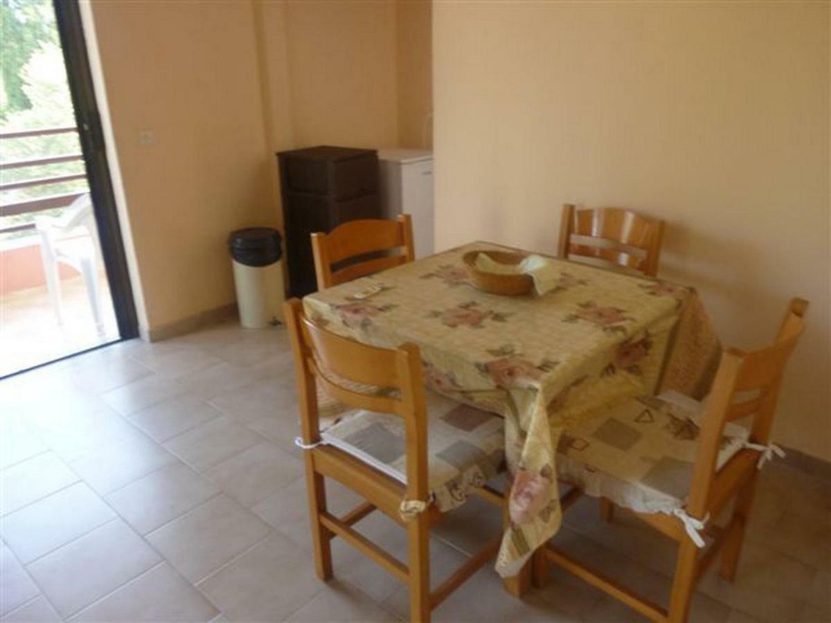 Stathis Apartments Дассия Экстерьер фото