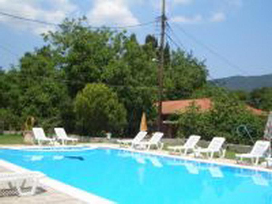 Stathis Apartments Дассия Экстерьер фото